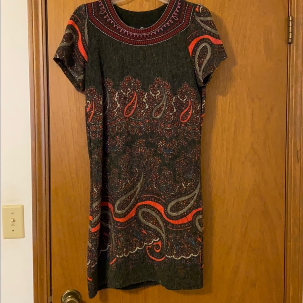 Short sleeve EUC Sweater dress